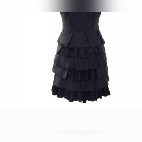 Bcbg cute pleated ruffles ,V neck ,front buttoned,short,black dress size xxs - Picture 2 of 5